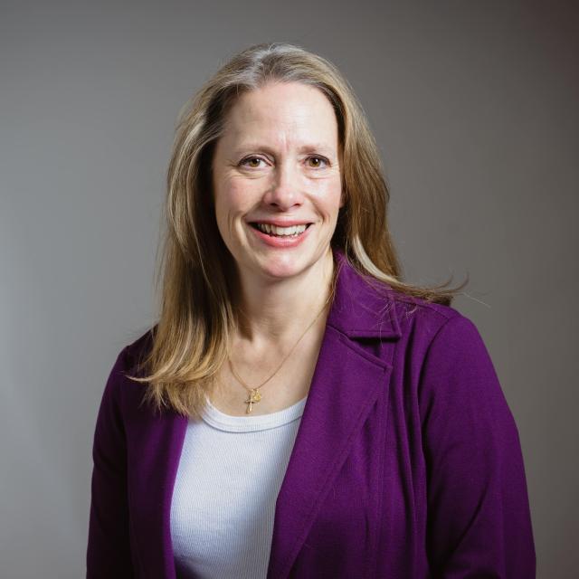 Suzanne Fernandez headshot