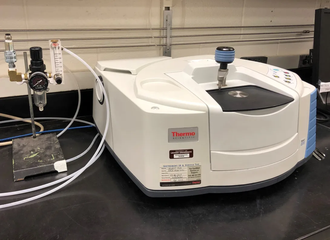 Image of the Thermo Nicolet iS10 FT-IR spectrometer