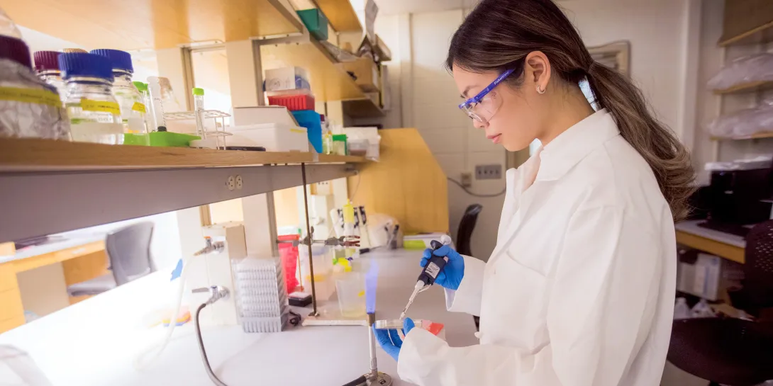 Student in the Fisher Lab.